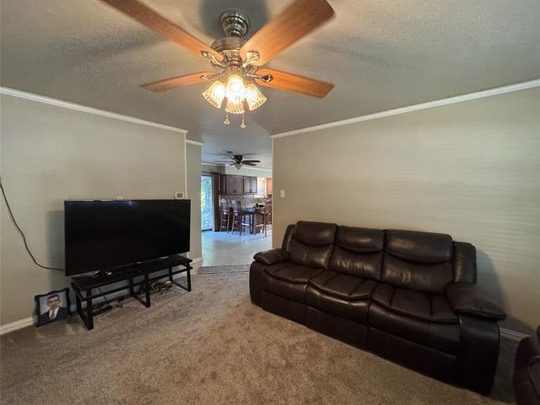 222 W Vista Drive , Garland Texas 75041