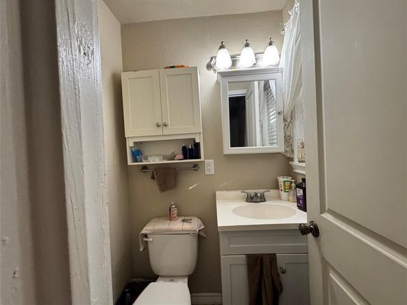 222 W Vista Drive , Garland Texas 75041