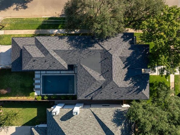7202  Caillet Street , Dallas Texas 75209