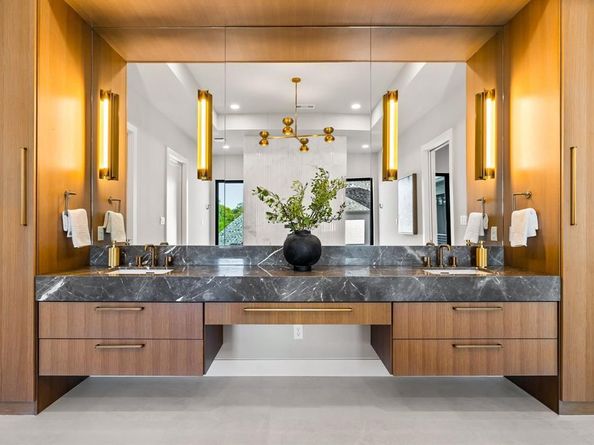 7202  Caillet Street , Dallas Texas 75209