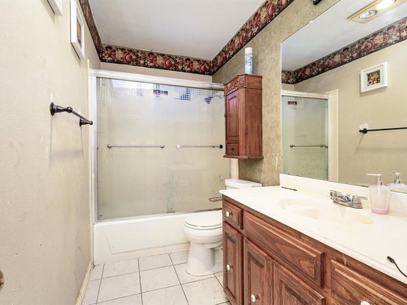 2825  Stoneridge Drive , Garland Texas 75044