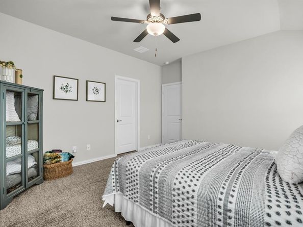 1700  Gold Mine Trail , Aubrey Texas 76227