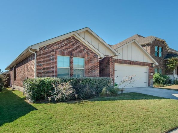 1700  Gold Mine Trail , Aubrey Texas 76227