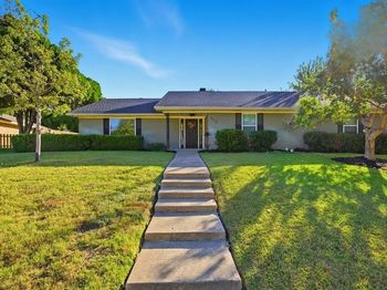 2412  Custer Parkway 