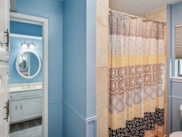 1916  Middle Glen Drive , Carrollton Texas 75007