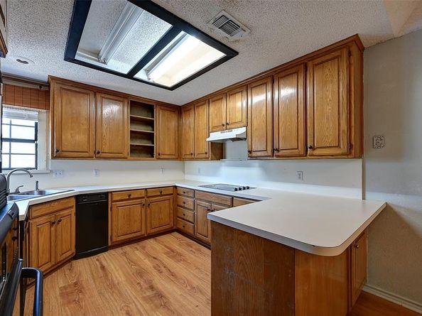 8208  Willow Glen Court , Fort Worth Texas 76134