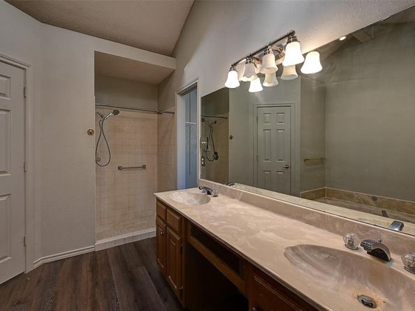 8208  Willow Glen Court , Fort Worth Texas 76134