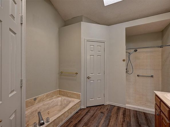 8208  Willow Glen Court , Fort Worth Texas 76134