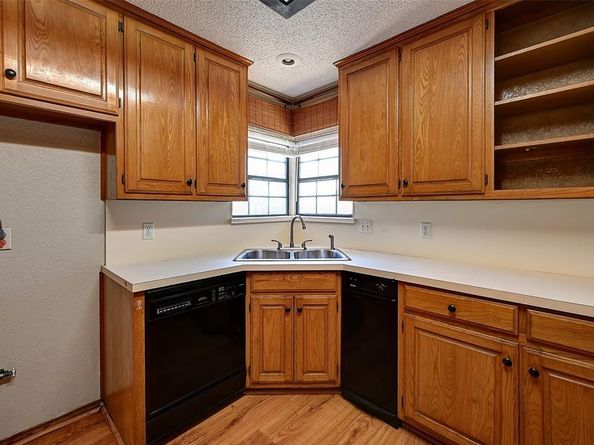 8208  Willow Glen Court , Fort Worth Texas 76134