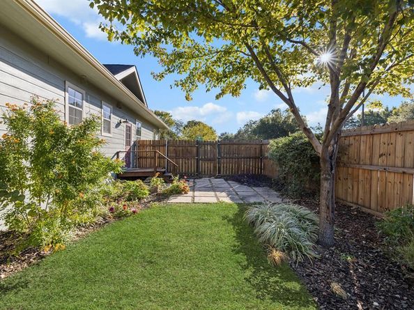 425 S Brighton Avenue , Dallas Texas 75208