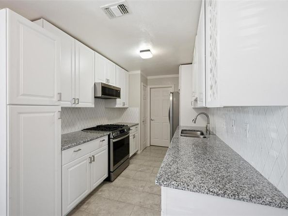 2613  Parkview Drive , Corinth Texas 76210