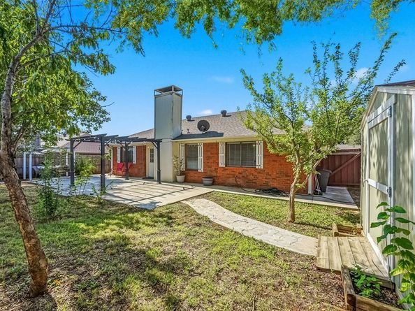 2613  Parkview Drive , Corinth Texas 76210