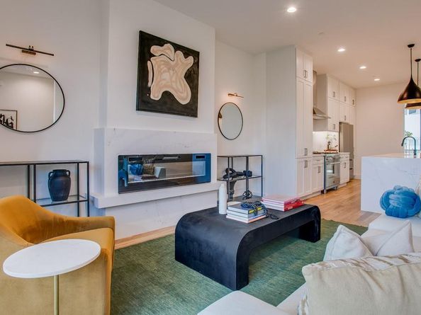 805  Pavillon Street  108, Dallas Texas 75204