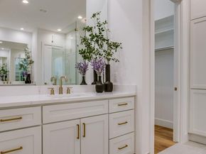 805  Pavillon Street  108, Dallas Texas 75204