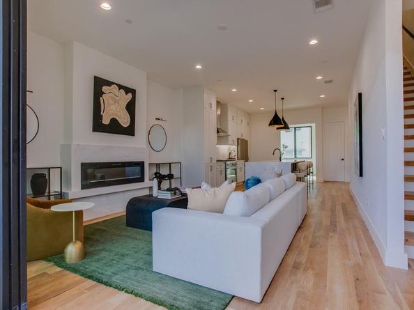 805  Pavillon Street  108, Dallas Texas 75204