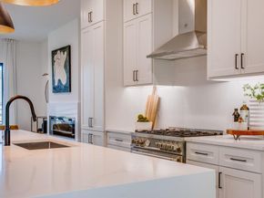 805  Pavillon Street  108, Dallas Texas 75204