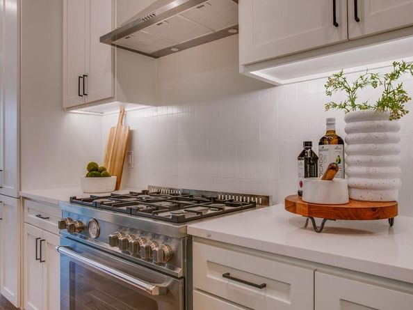 805  Pavillon Street  108, Dallas Texas 75204