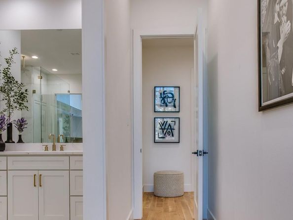 805  Pavillon Street  108, Dallas Texas 75204