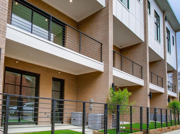 805  Pavillon Street  108, Dallas Texas 75204