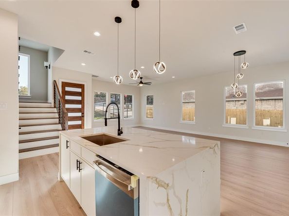 2507  Fatima Avenue , Dallas Texas 75241