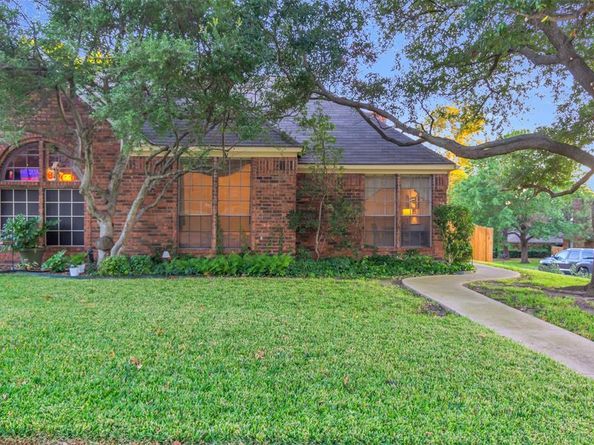 9224  Highedge Circle , Dallas Texas 75238