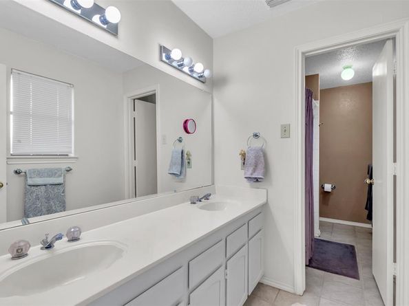 9224  Highedge Circle , Dallas Texas 75238