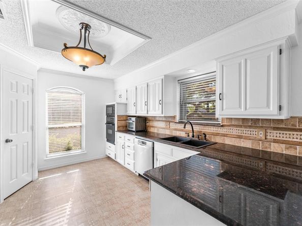 4813  Cortina Drive , Irving Texas 75038