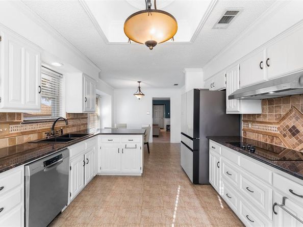 4813  Cortina Drive , Irving Texas 75038