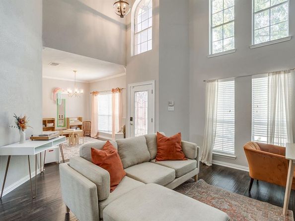 1101  Taylor Lane , Lewisville Texas 75077