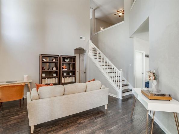 1101  Taylor Lane , Lewisville Texas 75077