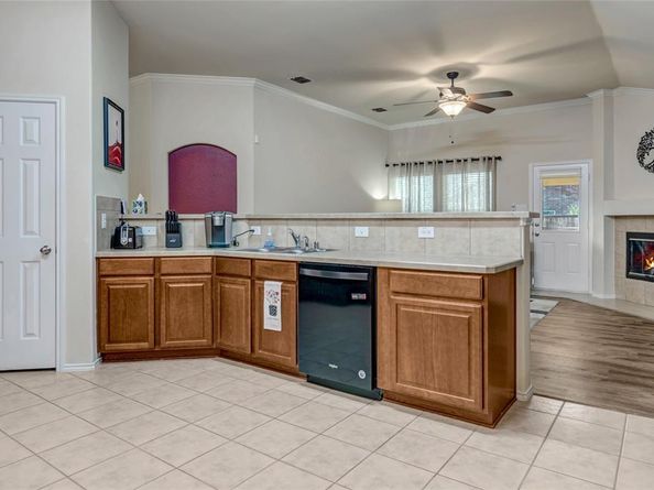 6116  Goldenrod Drive , Denton Texas 76208