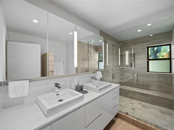 6027  Mimosa Lane , Dallas Texas 75230