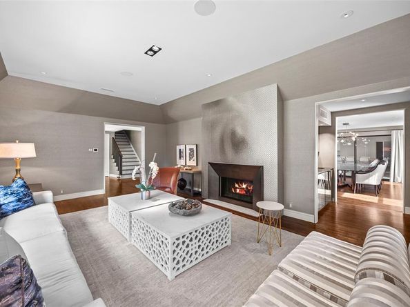 6027  Mimosa Lane , Dallas Texas 75230