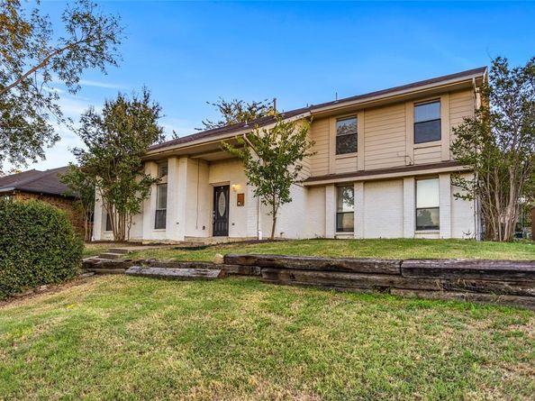 1718  Saint James Drive , Carrollton Texas 75007