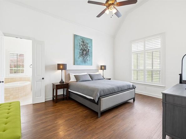 2220  Emerson Lane , Carrollton Texas 75010