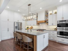 2220  Emerson Lane , Carrollton Texas 75010