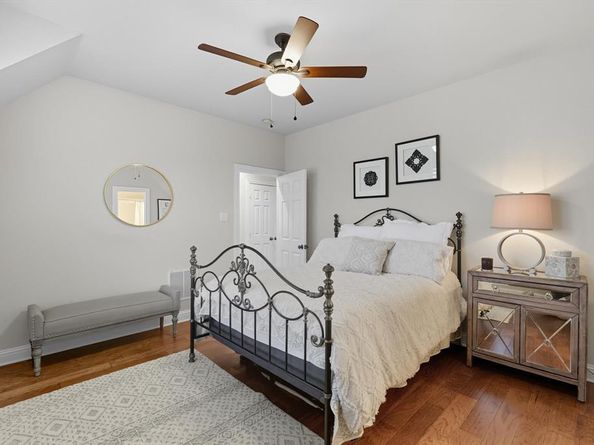 1608  Thomas Lane , Carrollton Texas 75010