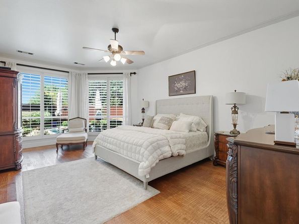 1608  Thomas Lane , Carrollton Texas 75010