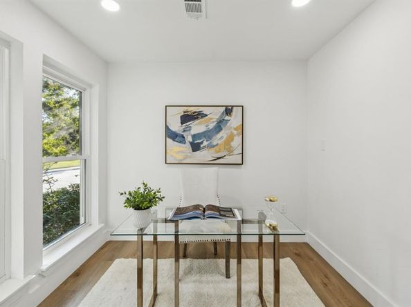 6005  Berry Trail Court , Dallas Texas 75248