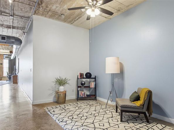 1122  Jackson Street  402, Dallas Texas 75202