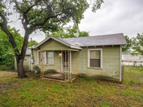 1202  Lindsey Street , Denton Texas 76205