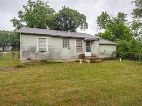 1202  Lindsey Street , Denton Texas 76205