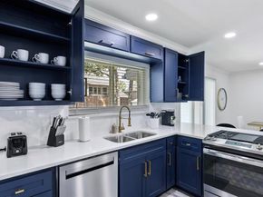 1044  Meadowbrook Drive , Grapevine Texas 76051