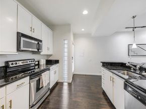 4242  Buena Vista Street  21, Dallas Texas 75205