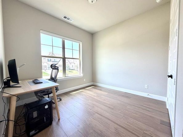 2912  Deerhurst Drive , Highland Village Texas 75077