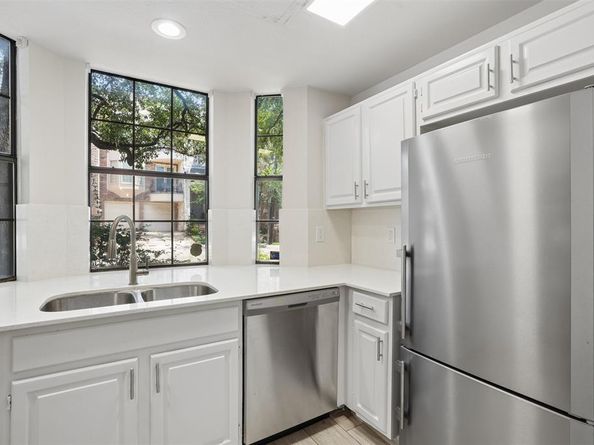 4307  Gilbert Avenue  302, Dallas Texas 75219