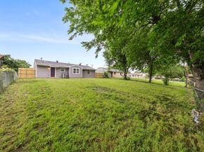 3842  Soft Wind Drive , Dallas Texas 75241