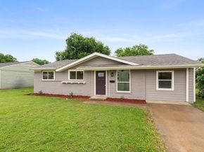 3842  Soft Wind Drive , Dallas Texas 75241