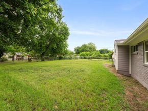 3842  Soft Wind Drive , Dallas Texas 75241