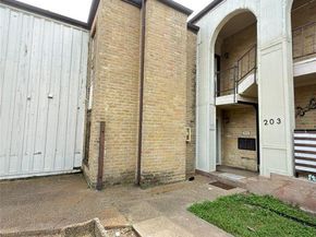 6032  Westridge Lane  201, Fort Worth Texas 76116